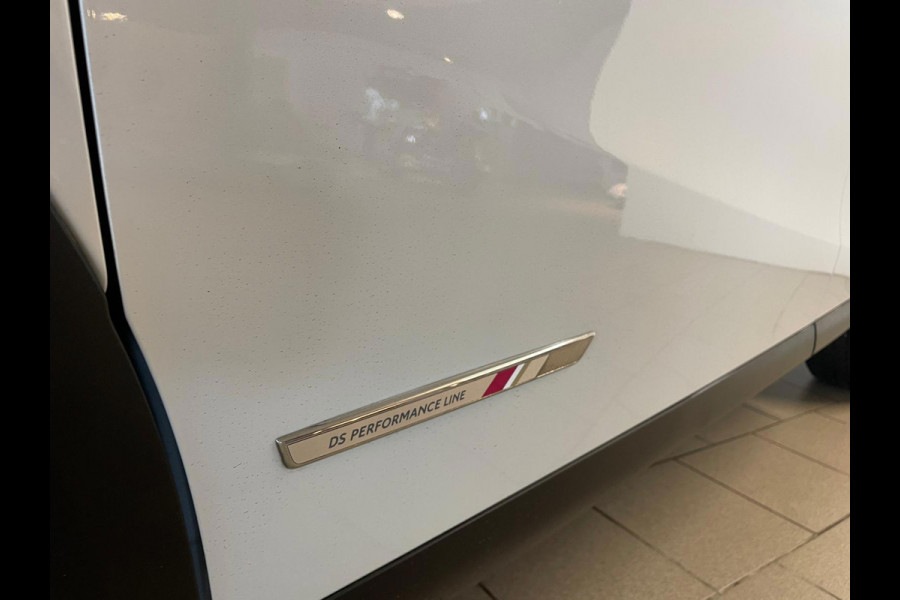 DS DS 3 Crossback 1.2 PureTech Performance Line AIRCO NAVI CRUISE ELEK RAMEN CENT VERG ZWARTE VELGEN PRIVACYGLAS ZEER NETTE AUTO
