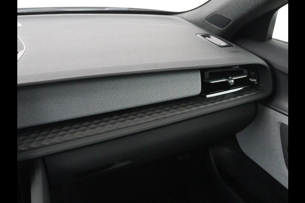 Polestar 2 Long Range Single Motor 69 kWh | Stoelverwarming | 360 Camera | Adaptive cruise | Park Assist | Carplay | Full LED | Keyless | Full LED | Navigatie