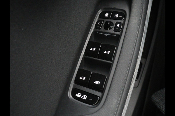 Polestar 2 Long Range Single Motor 69 kWh | Stoelverwarming | 360 Camera | Adaptive cruise | Park Assist | Carplay | Full LED | Keyless | Full LED | Navigatie