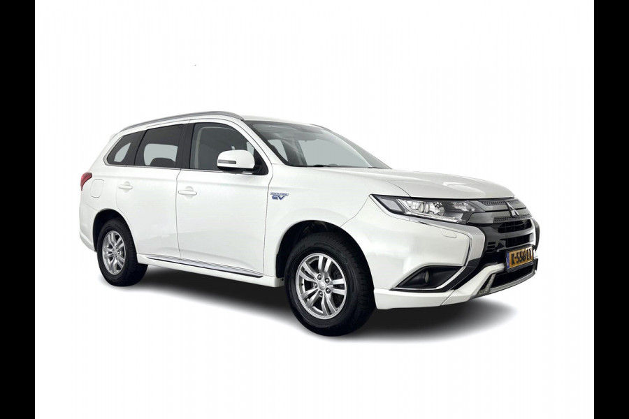 Mitsubishi Outlander 2.4 PHEV Pure (INCL-BTW) *AUT | FULL-LED | KEYLESS | CAMERA | HEATED-COMFORTSEATS | ECC | SHIFTPADDLES | PDC | CRUISE | PRIVACY-GLASS | DAB | TOWBAR | 16''ALU*