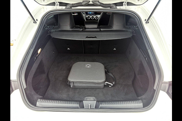 Mercedes-Benz CLA-Klasse Shooting Brake 250 e AMG Line WIDE-SCREEN | CAMERA | STOELVERWARMING