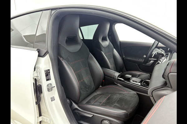 Mercedes-Benz CLA-Klasse Shooting Brake 250 e AMG Line WIDE-SCREEN | CAMERA | STOELVERWARMING