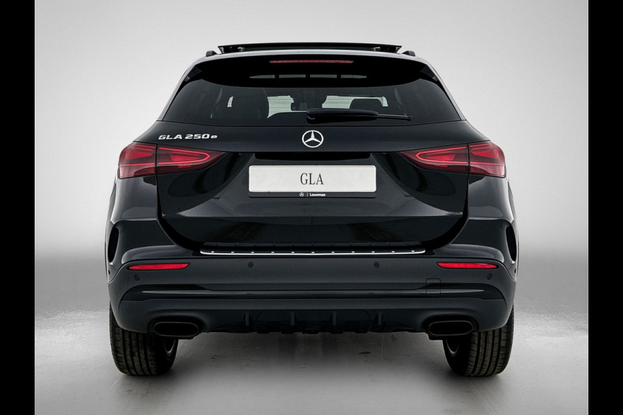 Mercedes-Benz GLA 250 e Business Solution AMG | AMG Line Plus pakket | Nightpakket | Head-up display | MULTIBEAM LED | 360° camera | Panoramaschuifdak | 20 inch AMG velgen | Augmented Reality navigatie |