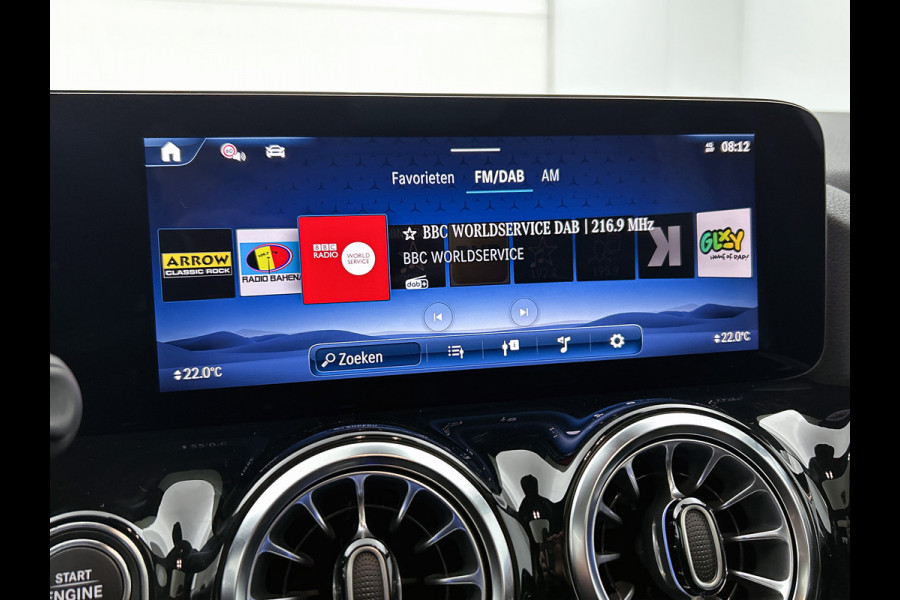 Mercedes-Benz GLA 250 e Business Solution AMG | AMG Line Plus pakket | Nightpakket | Head-up display | MULTIBEAM LED | 360° camera | Panoramaschuifdak | 20 inch AMG velgen | Augmented Reality navigatie |