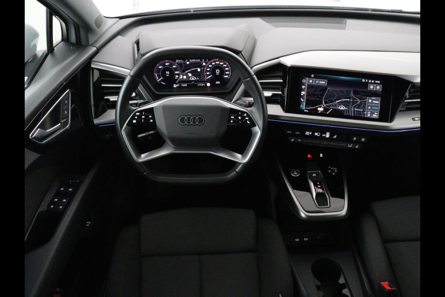 Audi Q4 e-tron 40 Advanced edition 77 kWh | SOH 94% | Stoelverwarming | Matrix LED | Carplay | Virtual Cockpit | 19'' | Parkeerhulp | Navigatie | Audi Sound | Climate control | DAB | Cruise control