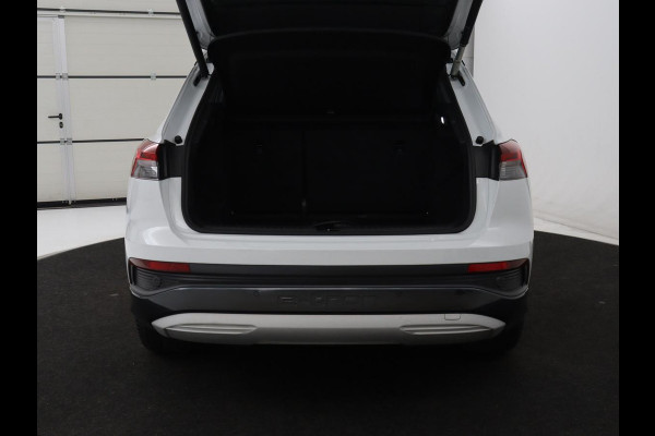 Audi Q4 e-tron 40 Advanced edition 77 kWh | SOH 94% | Stoelverwarming | Matrix LED | Carplay | Virtual Cockpit | 19'' | Parkeerhulp | Navigatie | Audi Sound | Climate control | DAB | Cruise control