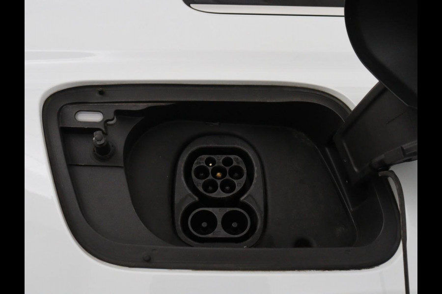 Audi Q4 e-tron 40 Advanced edition 77 kWh | SOH 94% | Stoelverwarming | Matrix LED | Carplay | Virtual Cockpit | 19'' | Parkeerhulp | Navigatie | Audi Sound | Climate control | DAB | Cruise control