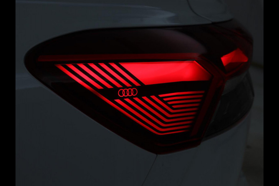 Audi Q4 e-tron 40 Advanced edition 77 kWh | SOH 94% | Stoelverwarming | Matrix LED | Carplay | Virtual Cockpit | 19'' | Parkeerhulp | Navigatie | Audi Sound | Climate control | DAB | Cruise control