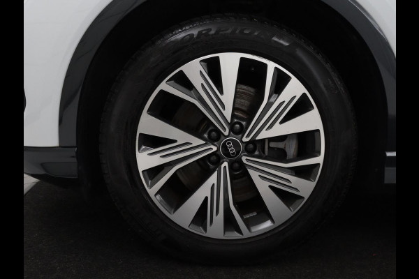 Audi Q4 e-tron 40 Advanced edition 77 kWh | SOH 94% | Stoelverwarming | Matrix LED | Carplay | Virtual Cockpit | 19'' | Parkeerhulp | Navigatie | Audi Sound | Climate control | DAB | Cruise control