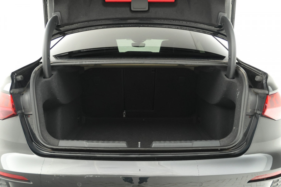 Audi A3 Limousine 30 TFSI S edition S-Line, Volleder, Digital Dash, BOM VOL!!