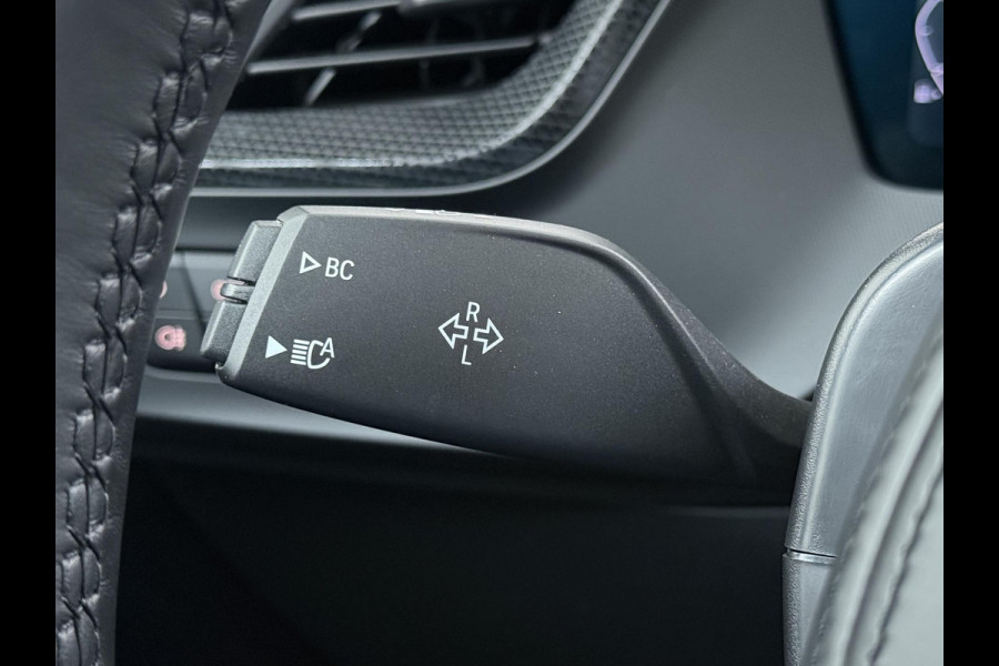 BMW 2 Serie Gran Coupé 220i VAN € 38.900,- VOOR € 35.877,- UW LENTEVOORDEEL € 3.023,-! | M-SPORT| BOMVOL! | HARMAN KARDON| PANO| FROZEN GREY| STOEL+ STUURVERWARMING| DEALER OH. | ORIGINEEL NEDERLANDS| KUIPSTOELEN| LEER | 19 INCH!