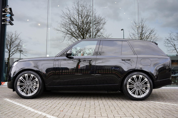 Land Rover Range Rover P 440 SE Zwart Leder / 23 Inch / Panoramadak