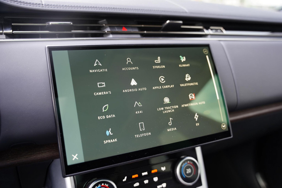 Land Rover Range Rover P 440 SE Zwart Leder / 23 Inch / Panoramadak