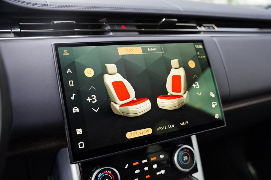 Land Rover Range Rover P 440 SE Zwart Leder / 23 Inch / Panoramadak