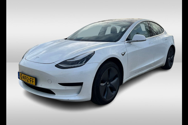 Tesla Model 3 Standard RWD Plus 60 kWh / Trekhaak / Autopilot / Panoramadak / Camera / Premium Audio / 18'' / Leder