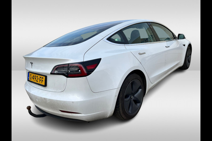 Tesla Model 3 Standard RWD Plus 60 kWh / Trekhaak / Autopilot / Panoramadak / Camera / Premium Audio / 18'' / Leder