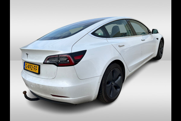 Tesla Model 3 Standard RWD Plus 60 kWh / Trekhaak / Autopilot / Panoramadak / Camera / Premium Audio / 18'' / Leder
