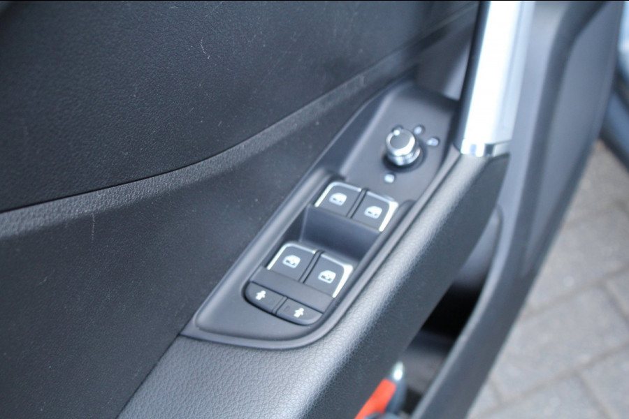 Audi Q2 35 TFSI 150pk CoD Sport S line Edition AUTOMAAT NL-Auto NAP