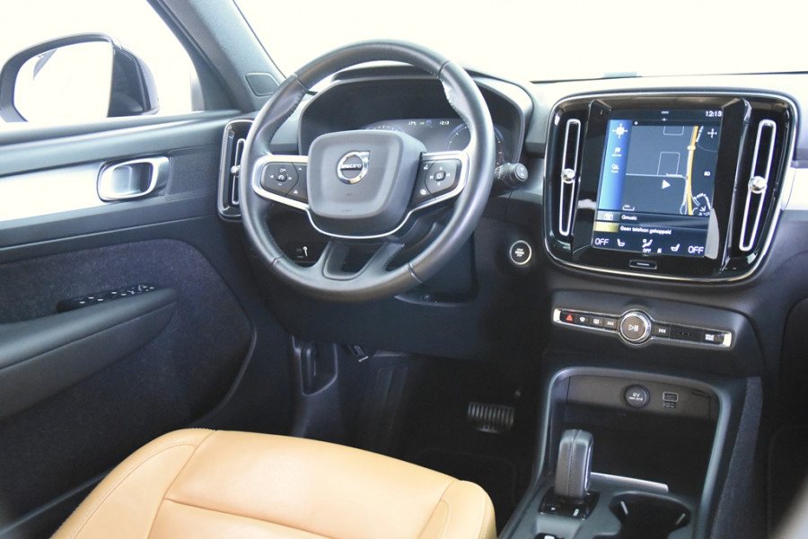 Volvo XC40 2.0 D3 Momentum *1ste Eigenaar*Leer*Panoramadak*