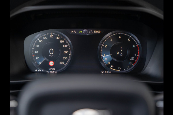 Volvo XC40 2.0 T4 Inscription R-design / ACC / Camera / 21'' / H&K