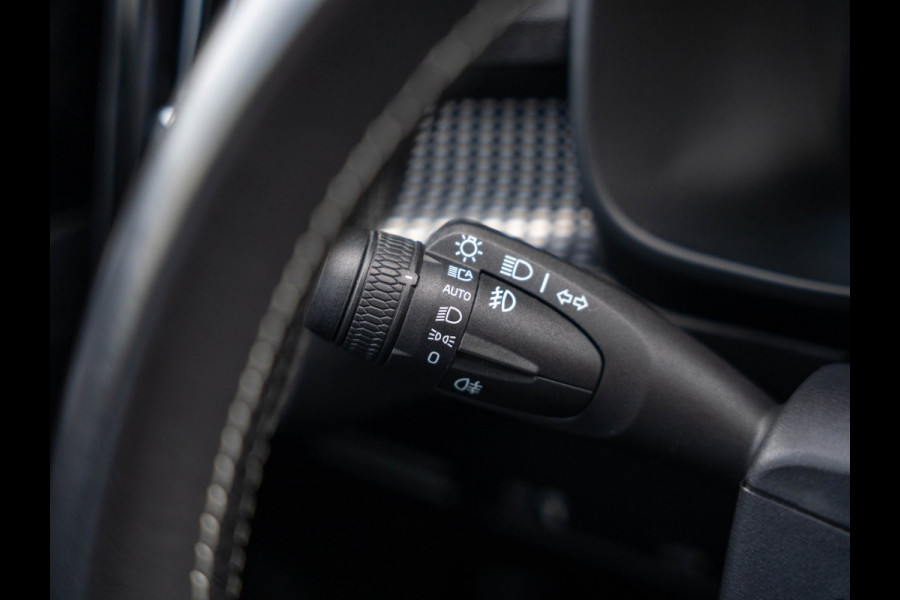 Volvo XC40 2.0 T4 Inscription R-design / ACC / Camera / 21'' / H&K