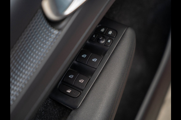 Volvo XC40 2.0 T4 Inscription R-design / ACC / Camera / 21'' / H&K