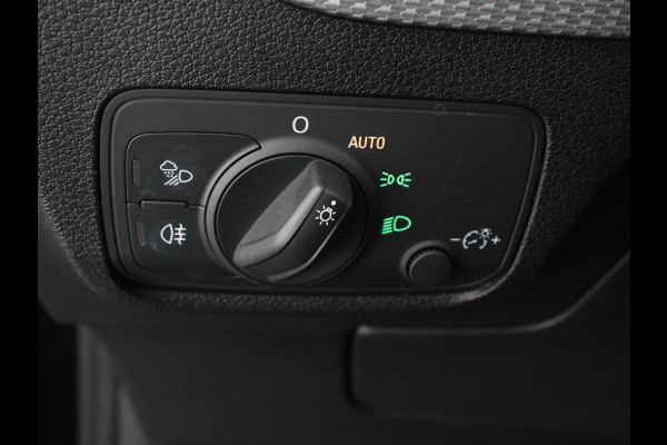 Audi Q2 35 TFSI 150pk S-Tronic Prestige Navigatie Apple Carplay / Android Auto Climate Control Dab Camera Parkeer sensoren Adaptive Cruise Control