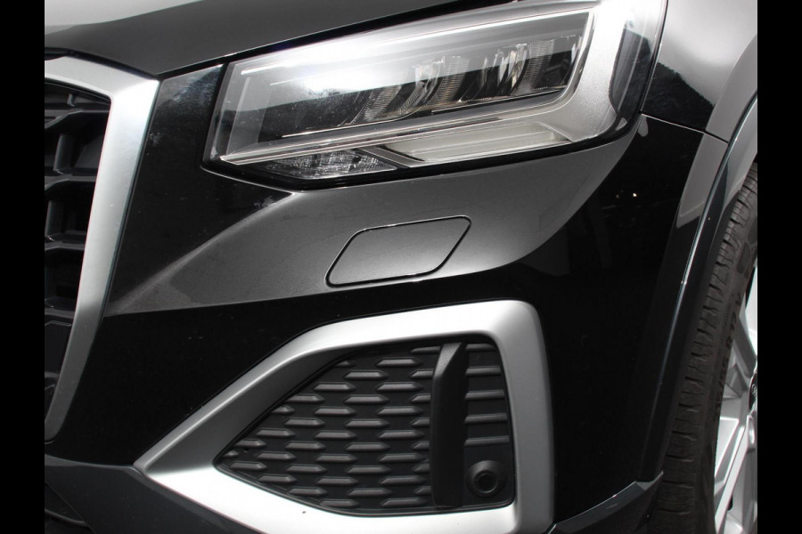 Audi Q2 35 TFSI 150pk S-Tronic Prestige Navigatie Apple Carplay / Android Auto Climate Control Dab Camera Parkeer sensoren Adaptive Cruise Control