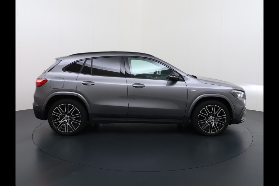 Mercedes-Benz GLA 250 e AMG line | Pano Trekhaak Memory HUD Sound Keyless Multibeam
