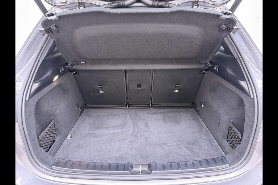 Mercedes-Benz GLA 250 e AMG line | Pano Trekhaak Memory HUD Sound Keyless Multibeam