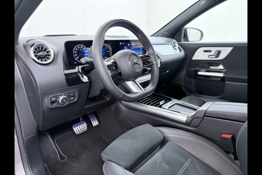 Mercedes-Benz GLA 250 e AMG line | Pano Trekhaak Memory HUD Sound Keyless Multibeam
