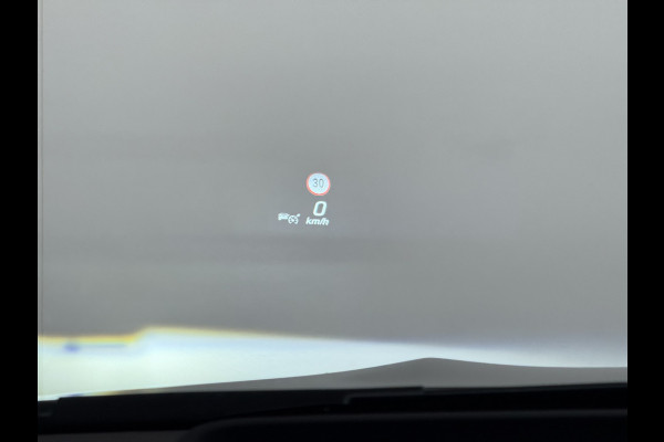 Mercedes-Benz GLA 250 e AMG line | Pano Trekhaak Memory HUD Sound Keyless Multibeam