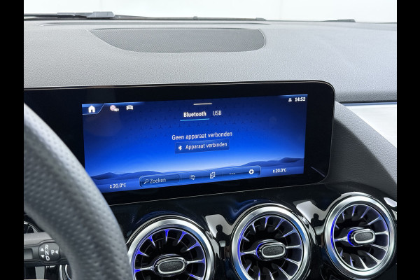 Mercedes-Benz GLA 250 e AMG line | Pano Trekhaak Memory HUD Sound Keyless Multibeam