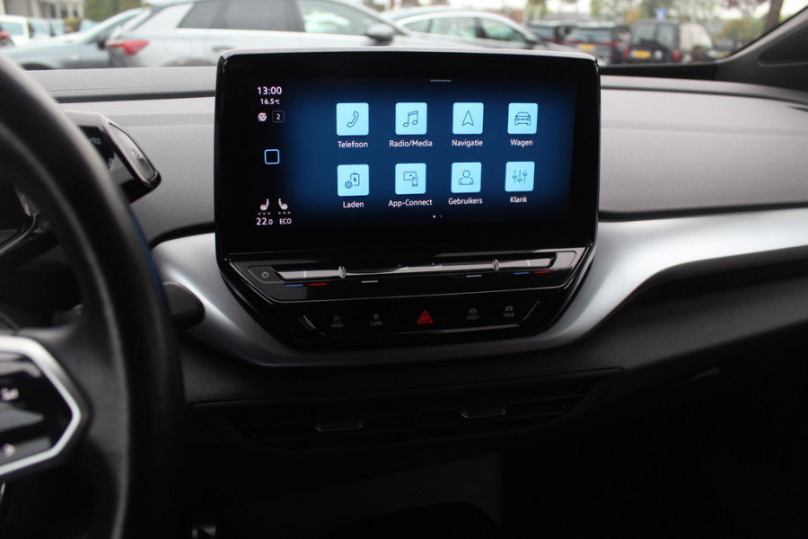 Volkswagen ID.4 First 77 kWh / Trekhaak / Camera / Apple CarPlay / DAB / 20'' / LED / Alcantara / Stoelverwarming / ACC