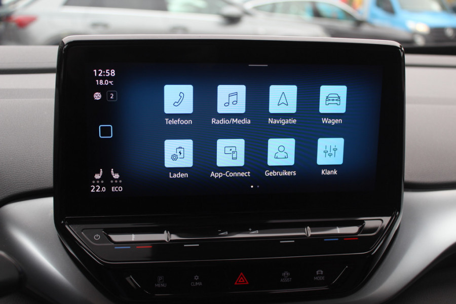 Volkswagen ID.4 First 77 kWh / Trekhaak / Camera / Apple CarPlay / DAB / 20'' / LED / Alcantara / Stoelverwarming / ACC