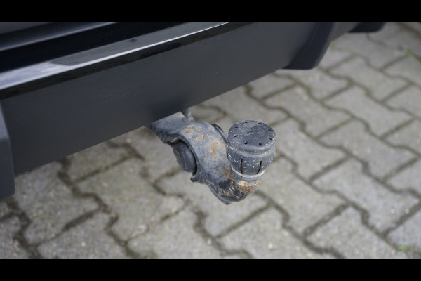 Audi Q3 Sportback 35 TFSI 3x S-Line Black Optik AUTOMAAT-CAMERA-CARPLAY-DRIVE SELECT-ELEKTRISCHE STOELEN-KEYLESS-MATRIX-PANORAMA