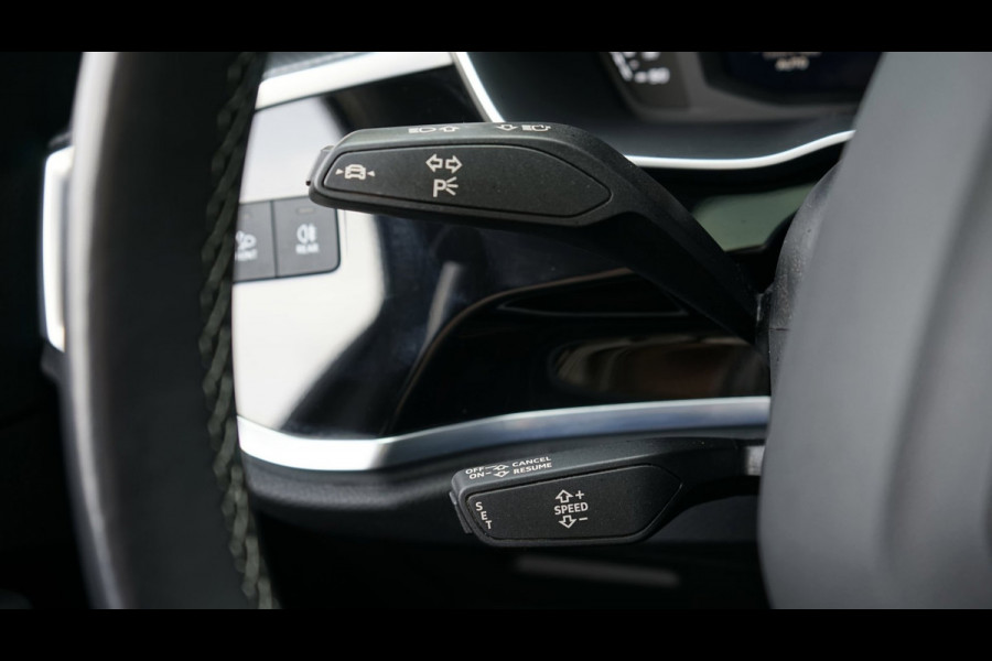 Audi Q3 Sportback 35 TFSI 3x S-Line Black Optik AUTOMAAT-CAMERA-CARPLAY-DRIVE SELECT-ELEKTRISCHE STOELEN-KEYLESS-MATRIX-PANORAMA