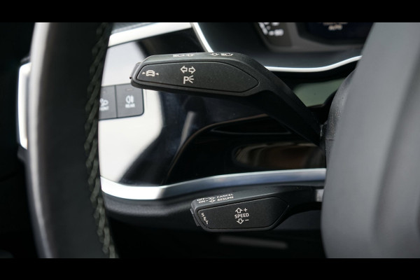 Audi Q3 Sportback 35 TFSI 3x S-Line Black Optik AUTOMAAT-CAMERA-CARPLAY-DRIVE SELECT-ELEKTRISCHE STOELEN-KEYLESS-MATRIX-PANORAMA