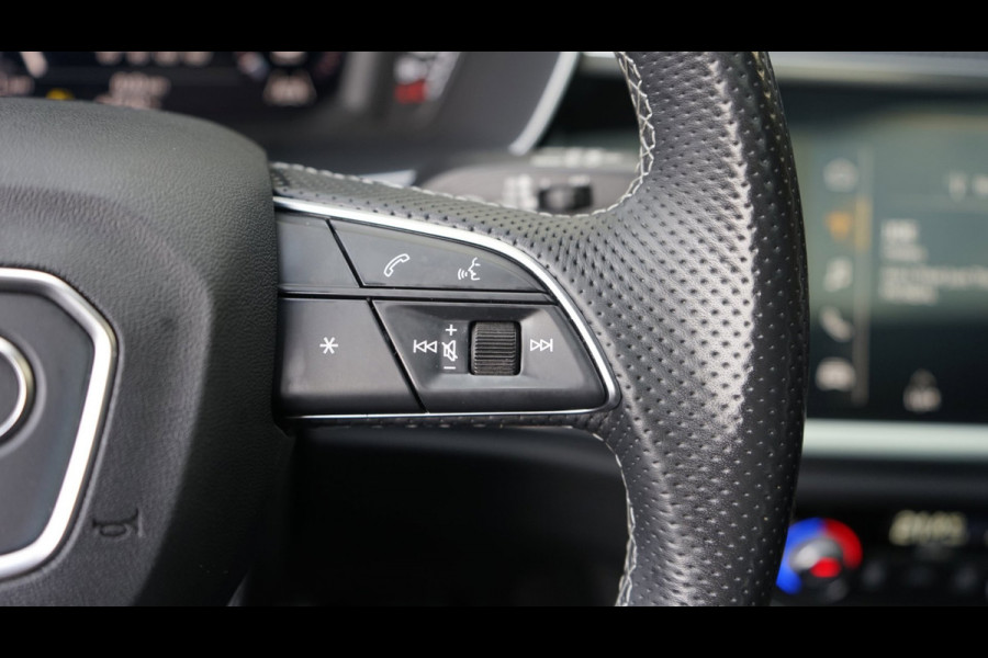 Audi Q3 Sportback 35 TFSI 3x S-Line Black Optik AUTOMAAT-CAMERA-CARPLAY-DRIVE SELECT-ELEKTRISCHE STOELEN-KEYLESS-MATRIX-PANORAMA