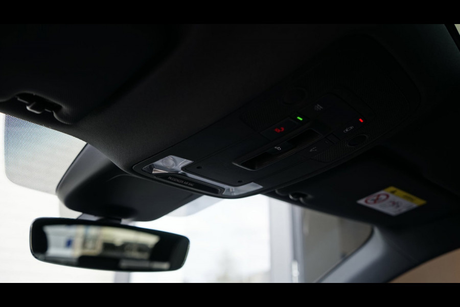 Audi Q3 Sportback 35 TFSI 3x S-Line Black Optik AUTOMAAT-CAMERA-CARPLAY-DRIVE SELECT-ELEKTRISCHE STOELEN-KEYLESS-MATRIX-PANORAMA