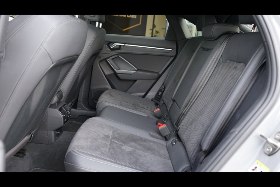 Audi Q3 Sportback 35 TFSI 3x S-Line Black Optik AUTOMAAT-CAMERA-CARPLAY-DRIVE SELECT-ELEKTRISCHE STOELEN-KEYLESS-MATRIX-PANORAMA