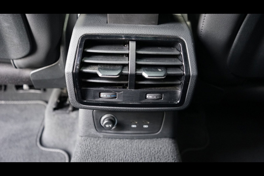 Audi Q3 Sportback 35 TFSI 3x S-Line Black Optik AUTOMAAT-CAMERA-CARPLAY-DRIVE SELECT-ELEKTRISCHE STOELEN-KEYLESS-MATRIX-PANORAMA