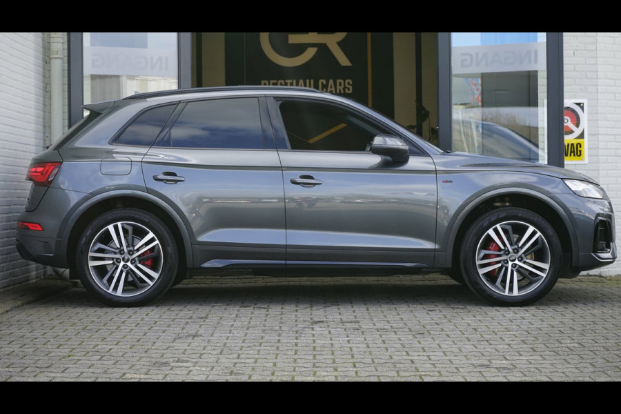 Audi Q5 55 TFSIe Quattro 3x S-Line Black Optik ACC-AMBIANCE-CAMERA-CARPLAY-KEYLESS-MATRIX LED-PANORAMA-ZONSVERDUISTERING