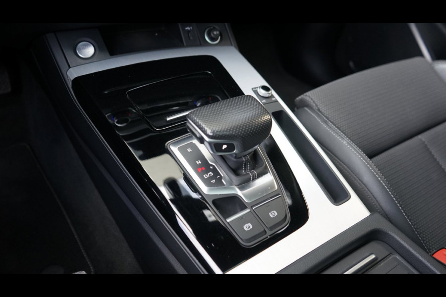 Audi Q5 55 TFSIe Quattro 3x S-Line Black Optik ACC-AMBIANCE-CAMERA-CARPLAY-KEYLESS-MATRIX LED-PANORAMA-ZONSVERDUISTERING