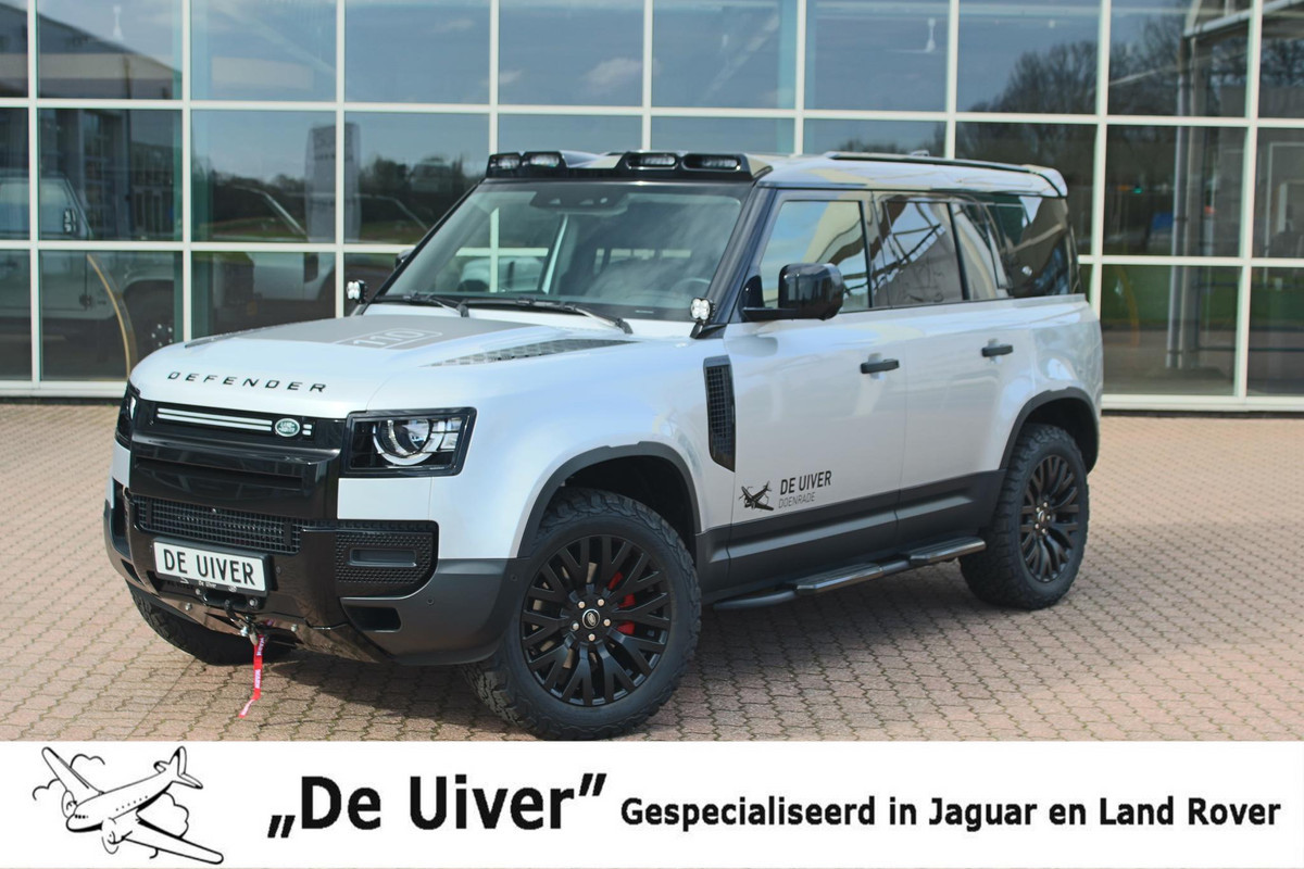 Land Rover Defender D240 110 S 7 Seater incl. Btw / BPM geel kenteken „De Uiver” Special Lier