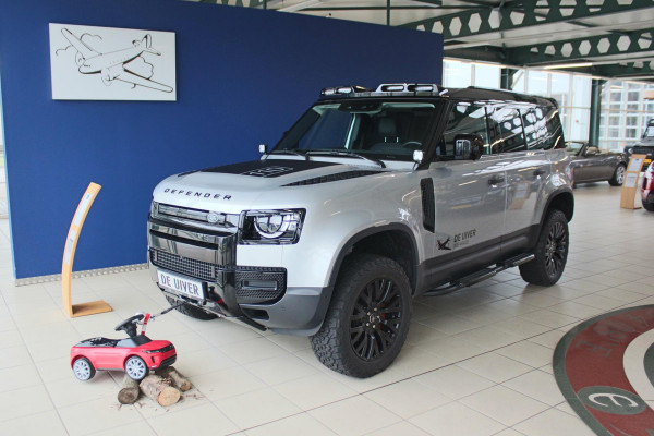 Land Rover Defender D240 110 S 7 Seater incl. Btw / BPM geel kenteken „De Uiver” Special Lier
