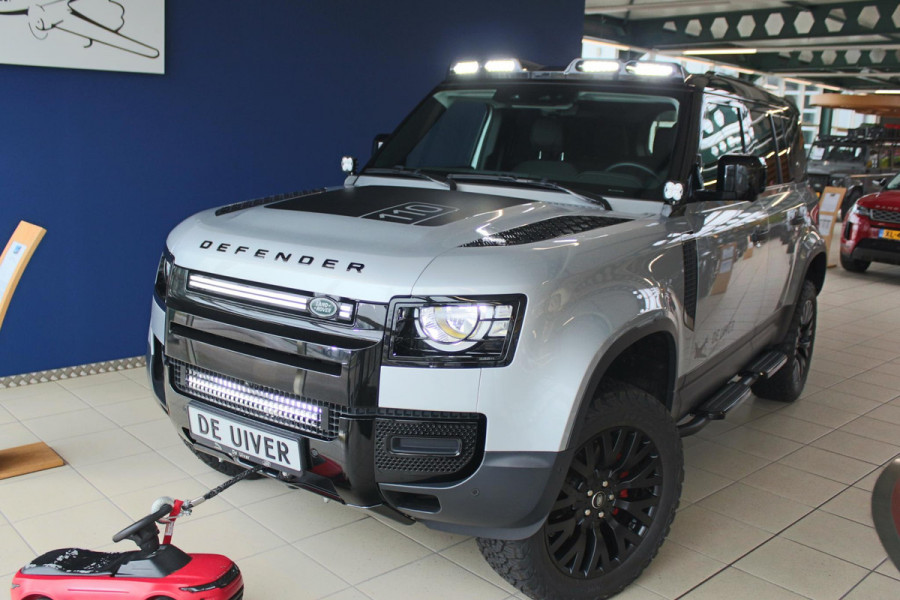 Land Rover Defender D240 110 S 7 Seater incl. Btw / BPM geel kenteken „De Uiver” Special Lier