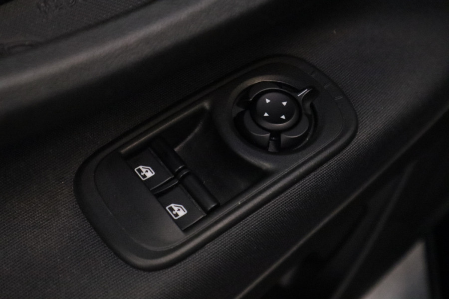 Fiat 500 Icon 42 kWh Navigatie Panoramadak PDC