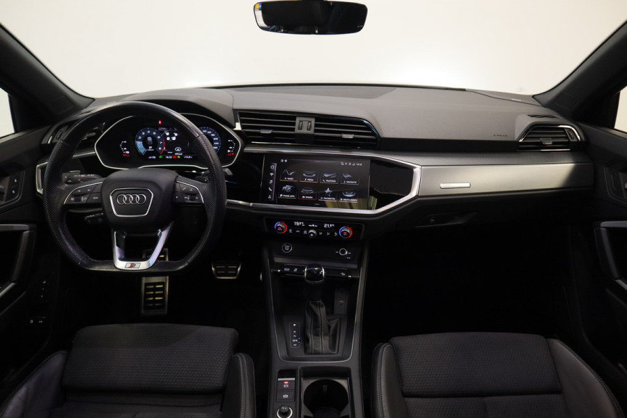 Audi Q3 Sportback 45 TFSI e S Edition Sonos 20'' Camera PDC ECC