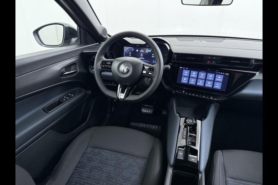 Alfa Romeo junior Elettrica 54 kWh VAN € 30.900,- VOOR € 26.877,- UW LENTEVOORDEEL € 4.023,-! | 15.000KM!! | FABRIEKSGARANTIE | APPLE CARPLAY| ANDROID AUTO| UNIEKE KLEUR! | ADAPTIVE CRUISE CONTROL|